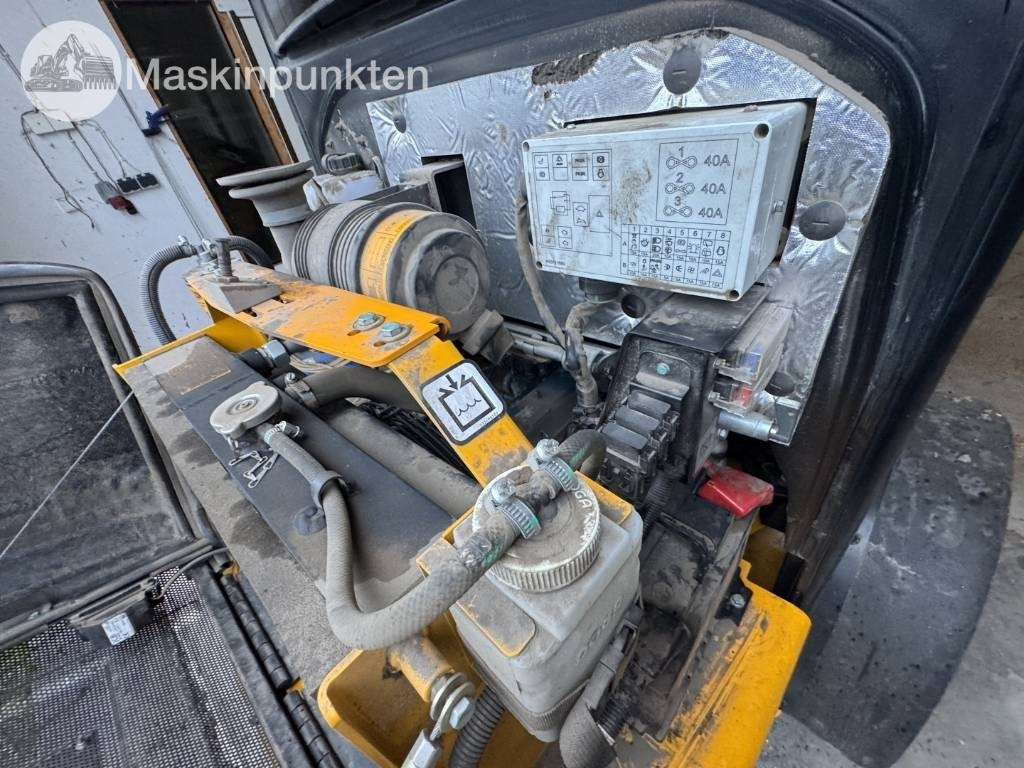 Utovarivač točkaš JCB 403: slika 36