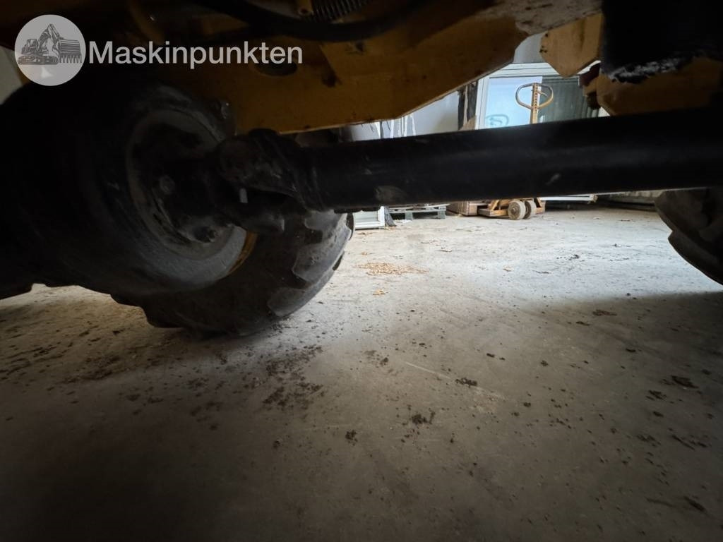 Utovarivač točkaš JCB 403: slika 8