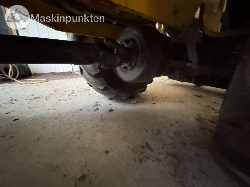 Utovarivač točkaš JCB 403: slika 20