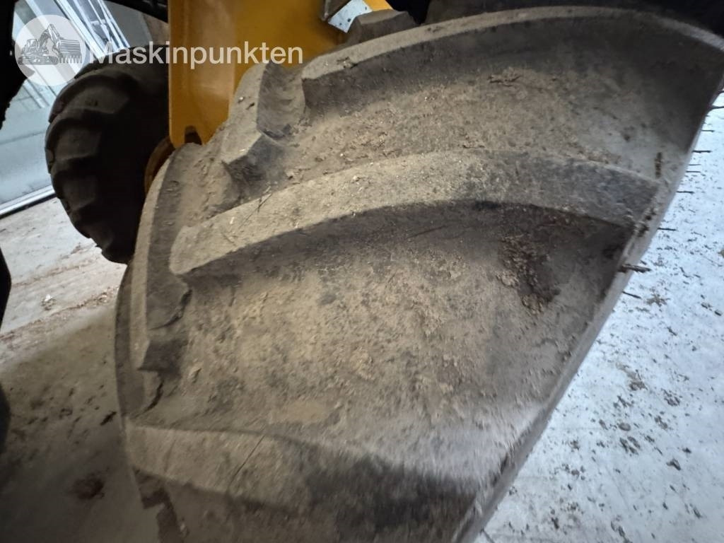 Utovarivač točkaš JCB 403: slika 6