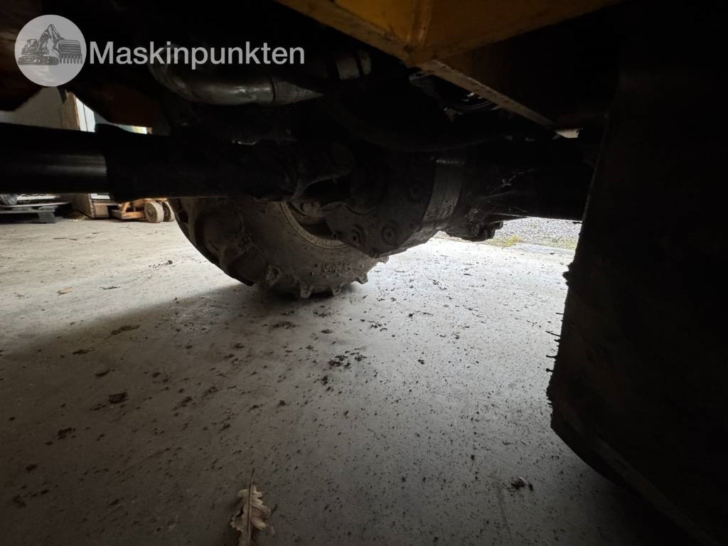 Utovarivač točkaš JCB 403: slika 10