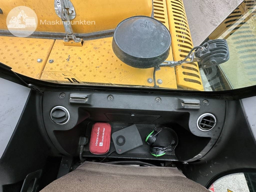 Bager točkaš JCB JS 145 W: slika 29