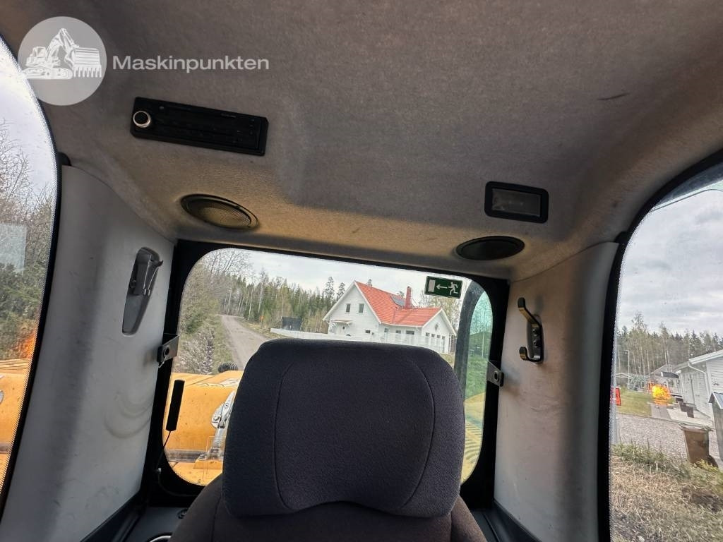 Bager točkaš JCB JS 145 W: slika 28