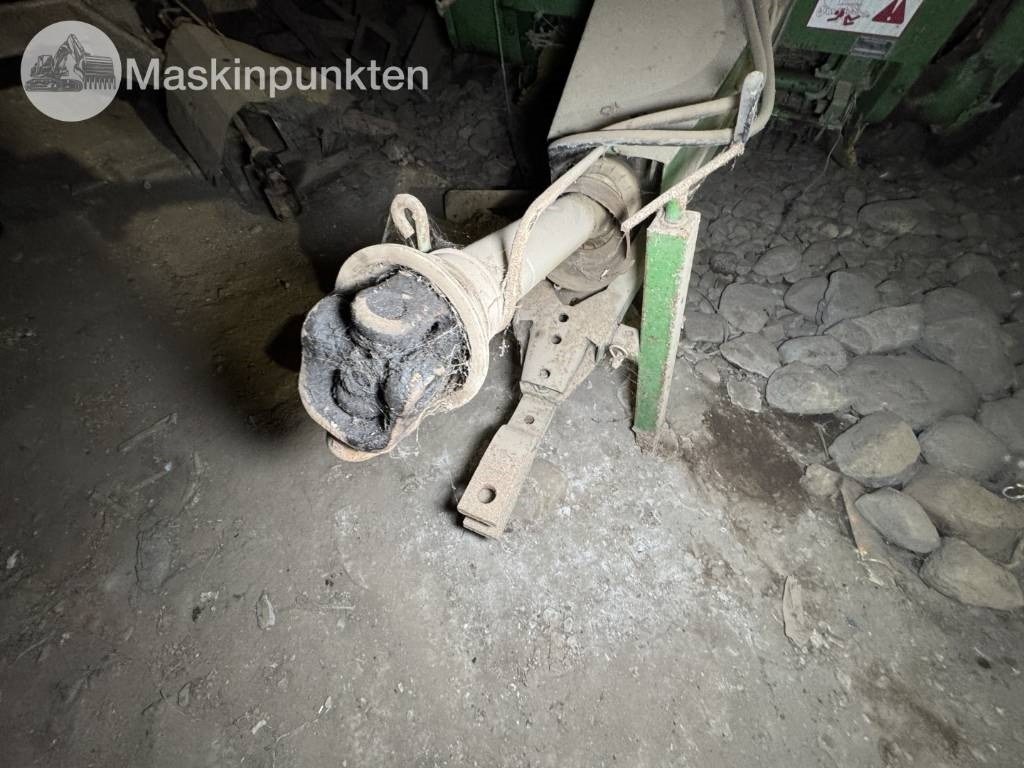 John Deere 545 - Balirka za okrugle bale: slika 4 John Deere 545 - Balirka za okrugle bale: slika 4