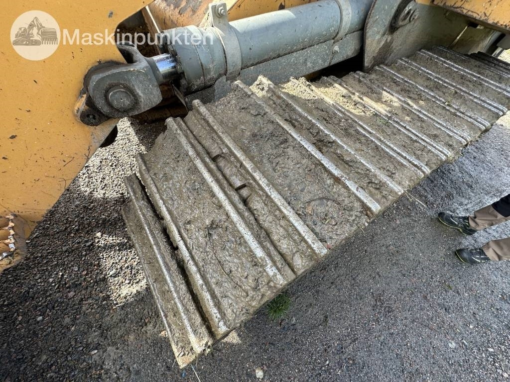 Utovarivač guseničar Liebherr 624: slika 25