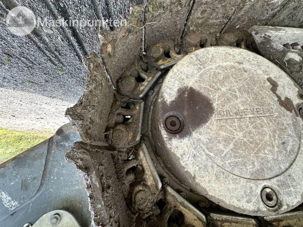 Utovarivač guseničar Liebherr 624: slika 36