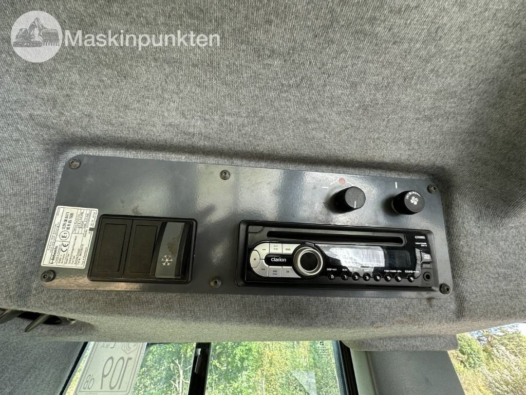 Utovarivač guseničar Liebherr 624: slika 20