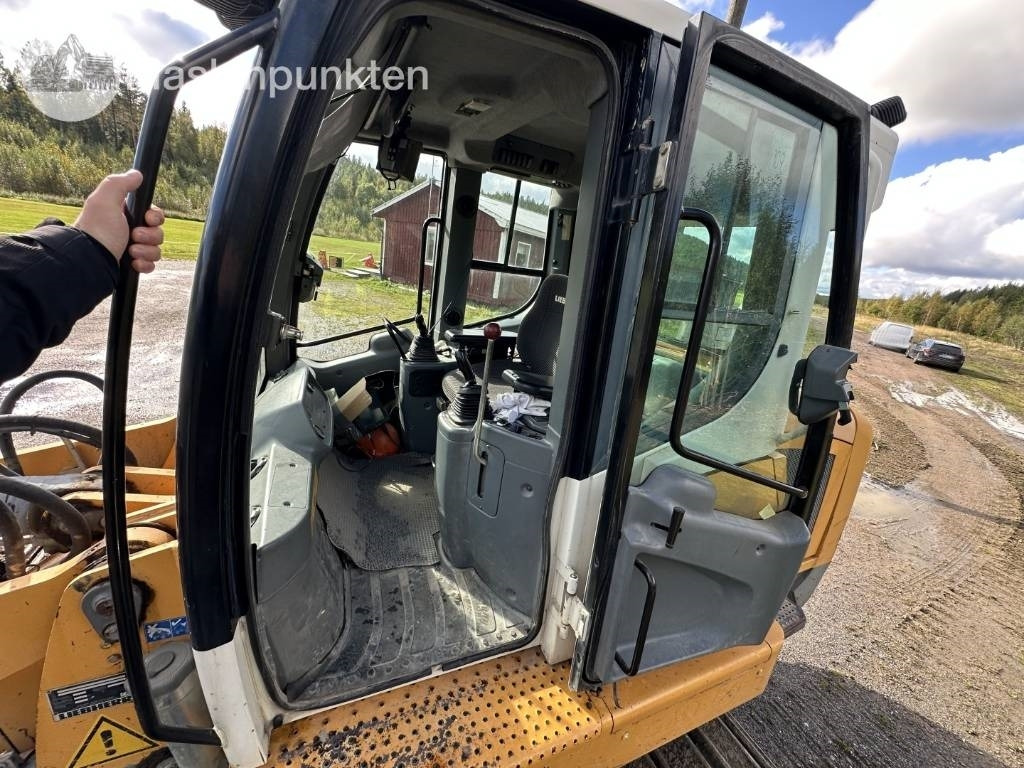 Utovarivač guseničar Liebherr 624: slika 9