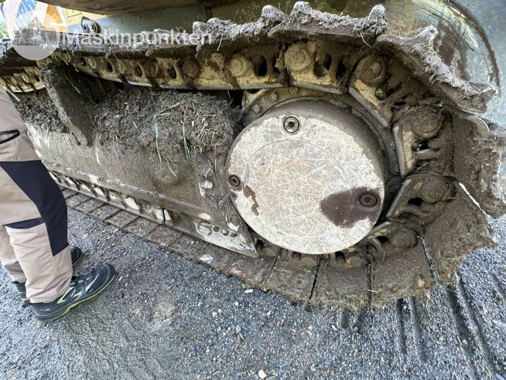 Utovarivač guseničar Liebherr 624: slika 32