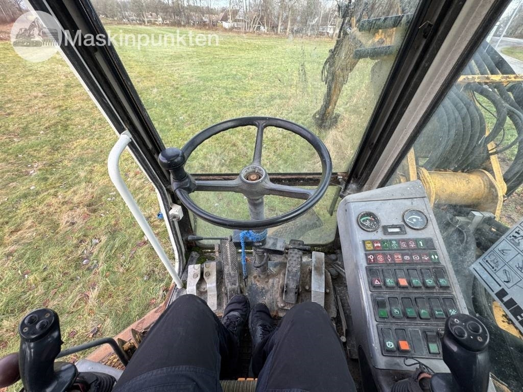 Bager točkaš Liebherr A 310 B: slika 42 Bager točkaš Liebherr A 310 B: slika 42