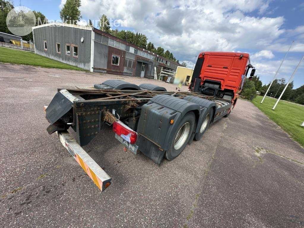 MAN TGX 28.530 LAXO - Kamion sa golom šasijom i zatvorenom kabinom: slika 5 MAN TGX 28.530 LAXO - Kamion sa golom šasijom i zatvorenom kabinom: slika 5