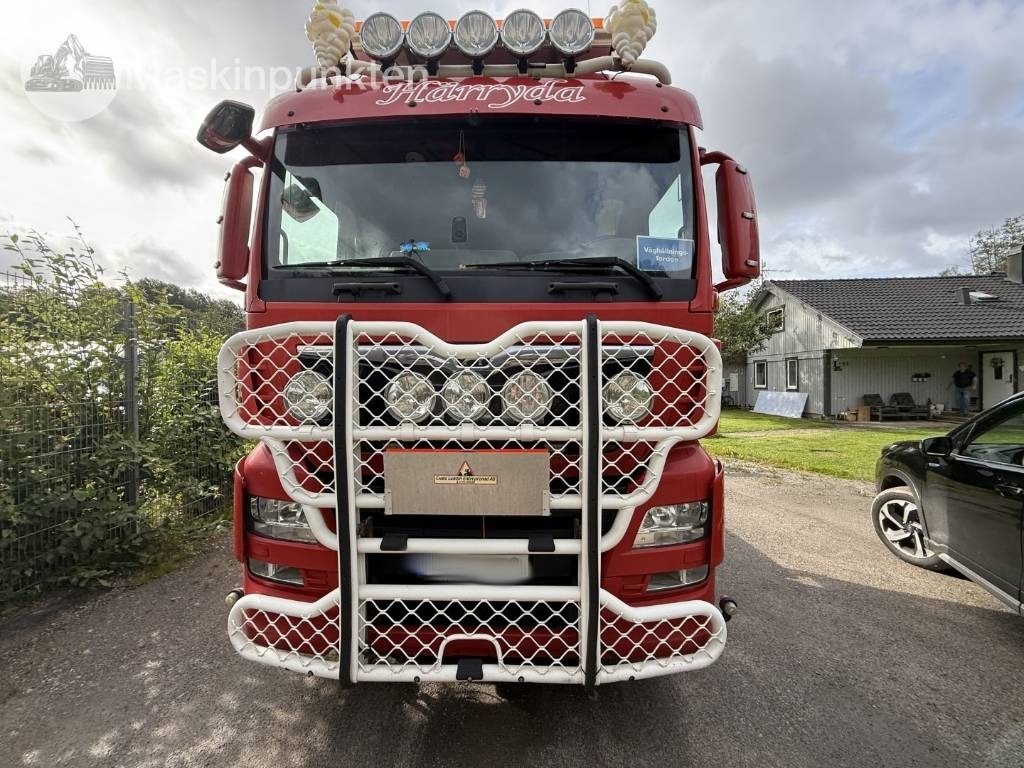 MAN TGX 35.500 EKIPAGE - Kamion sa hidrauličnom kukom: slika 4 MAN TGX 35.500 EKIPAGE - Kamion sa hidrauličnom kukom: slika 4