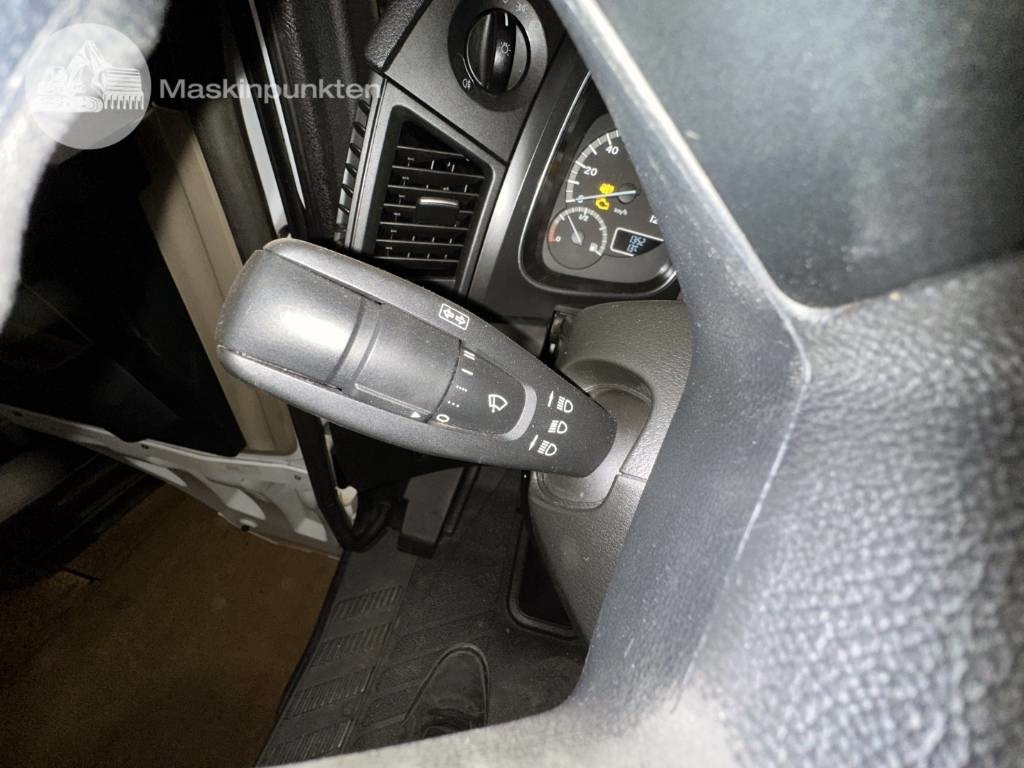 Kamion sa zatvorenim sandukom Mercedes-Benz Actros 2545: slika 21