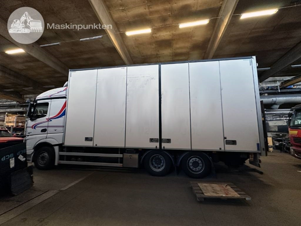Kamion sa zatvorenim sandukom Mercedes-Benz Actros 2545: slika 7