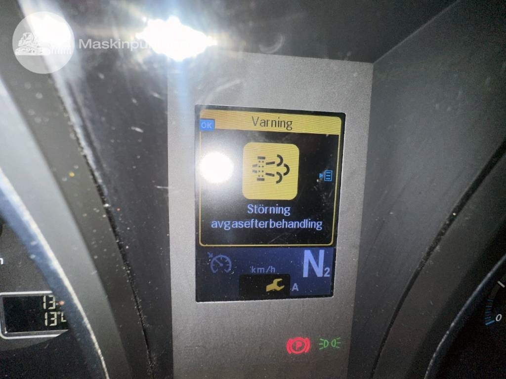 Kamion sa zatvorenim sandukom Mercedes-Benz Actros 2545: slika 29