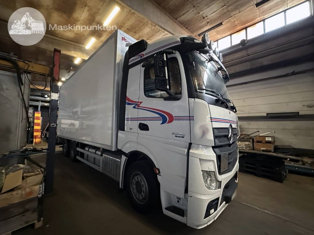 Mercedes-Benz Actros 2545 - Kamion sa zatvorenim sandukom: slika 3 Mercedes-Benz Actros 2545 - Kamion sa zatvorenim sandukom: slika 3