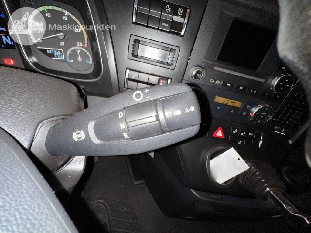 Kamion sa zatvorenim sandukom Mercedes-Benz Actros 2545: slika 20