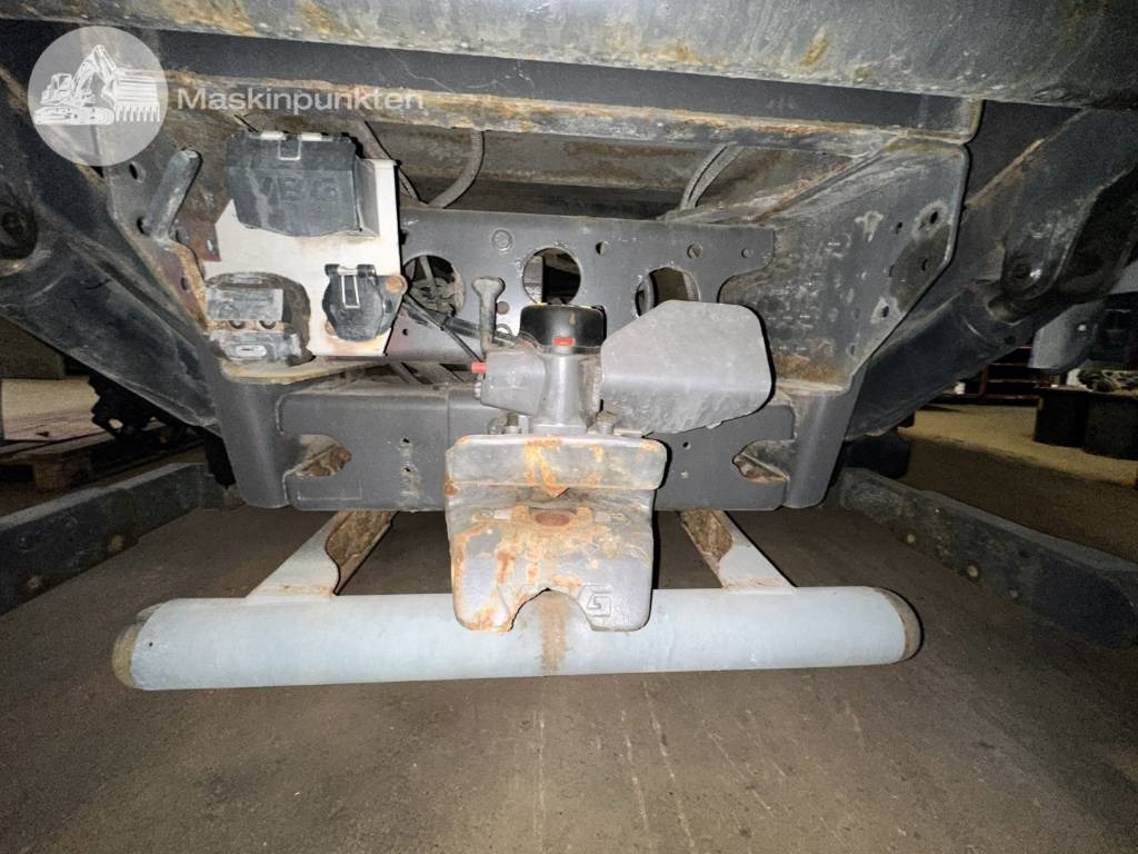 Kamion sa zatvorenim sandukom Mercedes-Benz Actros 2545: slika 42