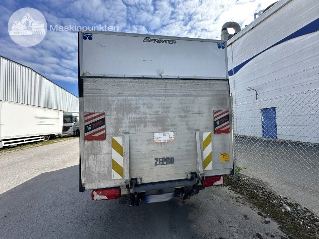 Mercedes-Benz Sprinter 315 CDI - Dostavno vozilo sa zatvorenim sandukom: slika 5 Mercedes-Benz Sprinter 315 CDI - Dostavno vozilo sa zatvorenim sandukom: slika 5