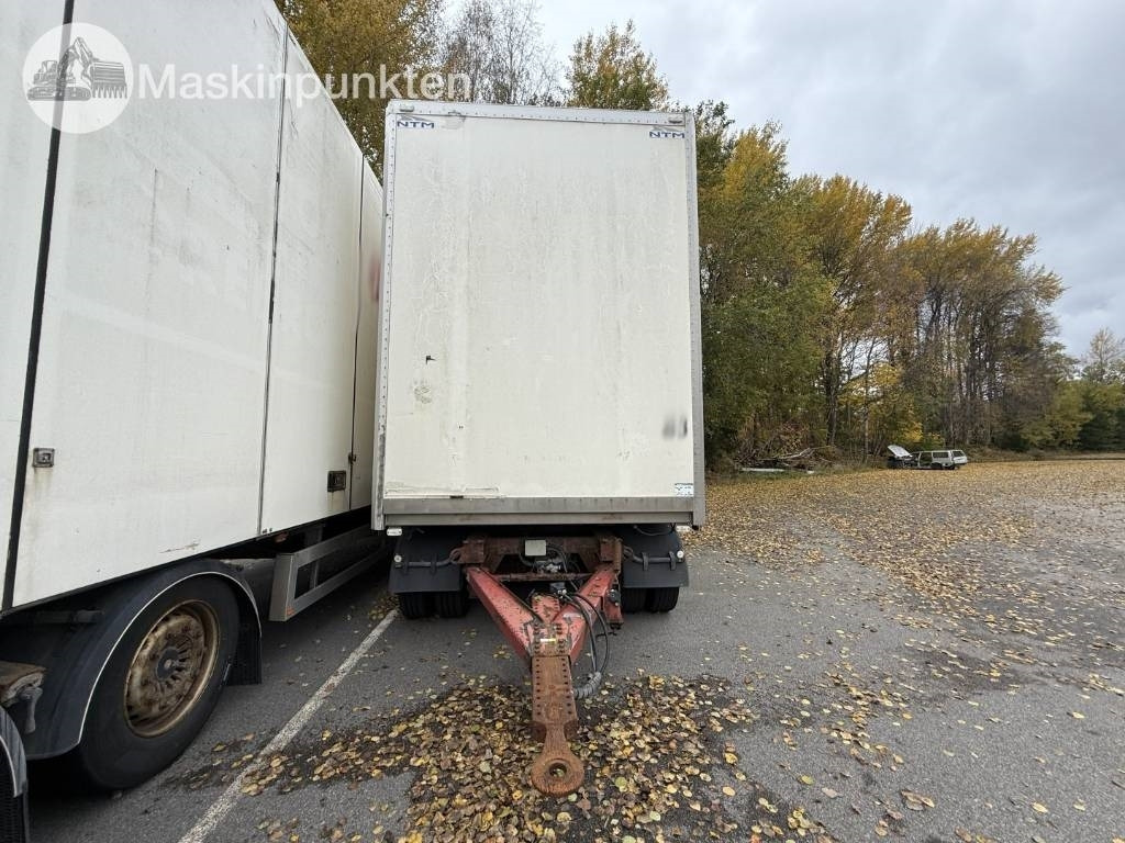 NTM UTP-29/39L-4 - Prikolica sa zatvorenim sandukom: slika 2 NTM UTP-29/39L-4 - Prikolica sa zatvorenim sandukom: slika 2