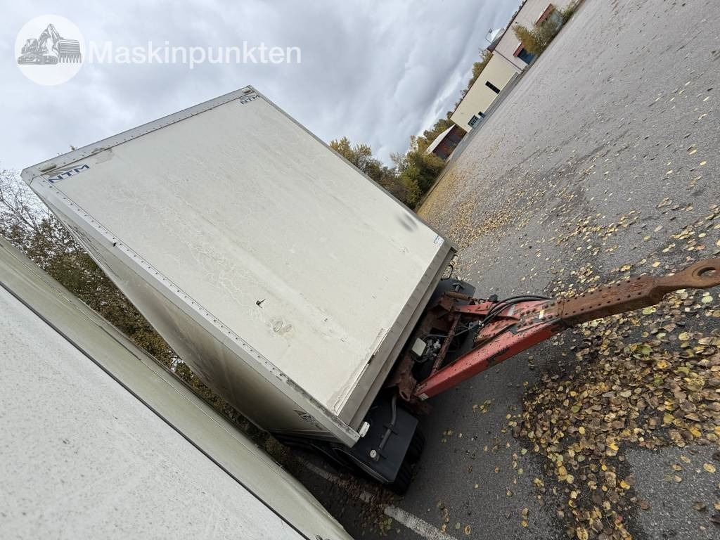 NTM UTP-29/39L-4 - Prikolica sa zatvorenim sandukom: slika 3 NTM UTP-29/39L-4 - Prikolica sa zatvorenim sandukom: slika 3