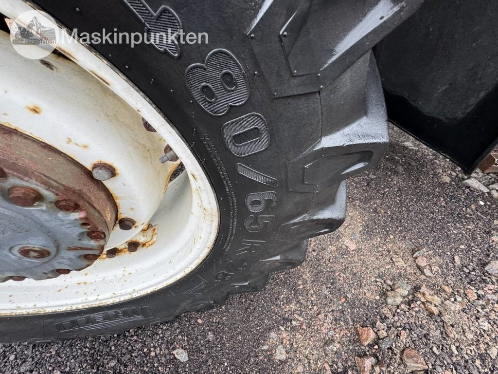 New Holland 8560 - Traktor: slika 3 New Holland 8560 - Traktor: slika 3