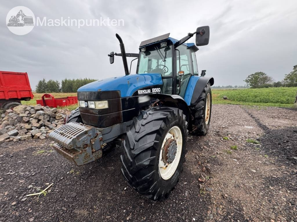 New Holland 8560 - Traktor: slika 1 New Holland 8560 - Traktor: slika 1