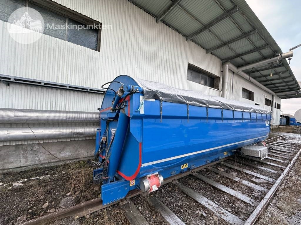 SLP SLP-5-8950-TS MED PÅBYGGNAD TILL BIL! - Prikolica istovarivača: slika 4 SLP SLP-5-8950-TS MED PÅBYGGNAD TILL BIL! - Prikolica istovarivača: slika 4