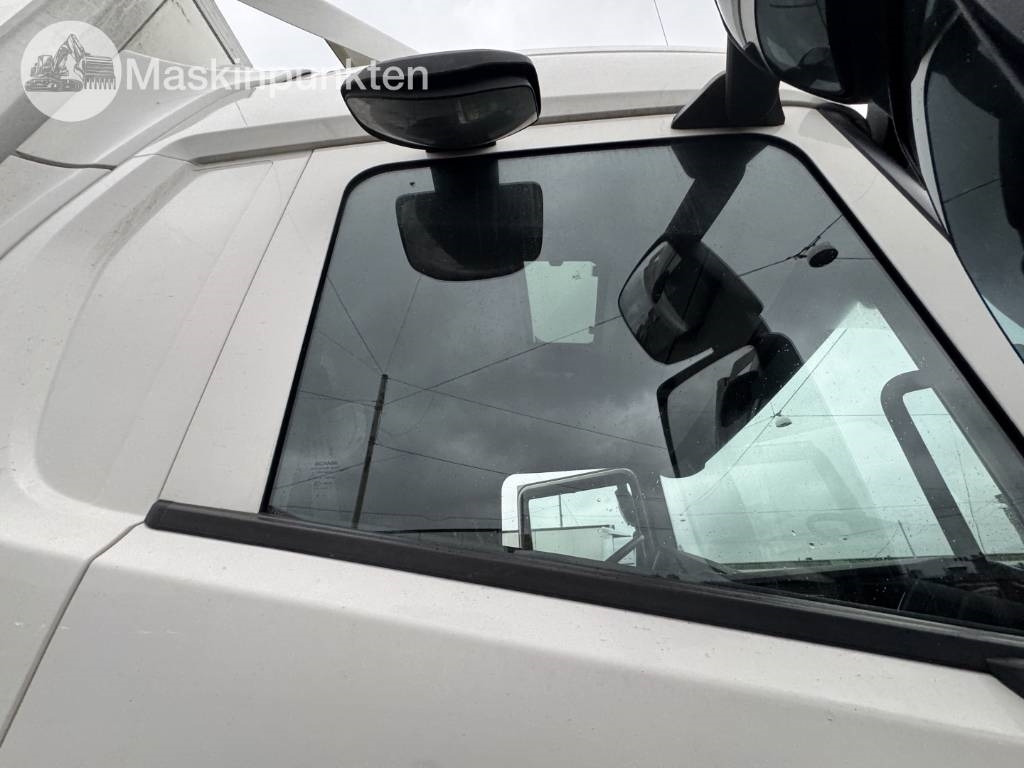 Scania P 250 - Kamion sa zatvorenim sandukom: slika 5 Scania P 250 - Kamion sa zatvorenim sandukom: slika 5