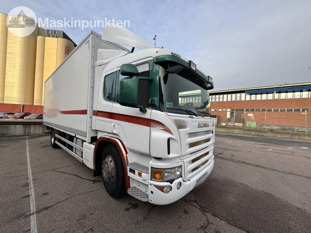 Scania P 320 - Kamion sa zatvorenim sandukom: slika 4 Scania P 320 - Kamion sa zatvorenim sandukom: slika 4
