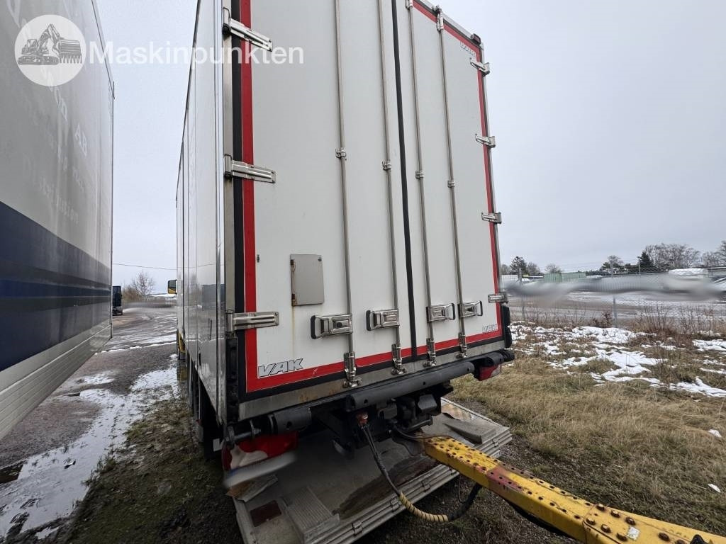 Scania R 124 - Kamion sa zatvorenim sandukom: slika 2 Scania R 124 - Kamion sa zatvorenim sandukom: slika 2