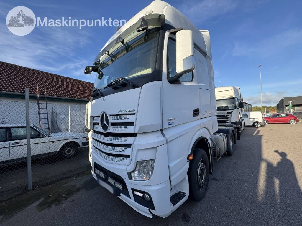 Mercedes-Benz Actros 963-4-C - Tegljač: slika 1 Mercedes-Benz Actros 963-4-C - Tegljač: slika 1