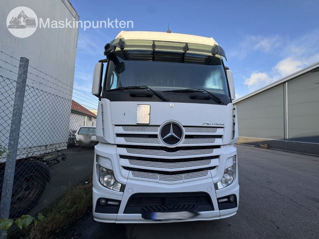 Mercedes-Benz Actros 963-4-D  - Tegljač: slika 4 Mercedes-Benz Actros 963-4-D  - Tegljač: slika 4