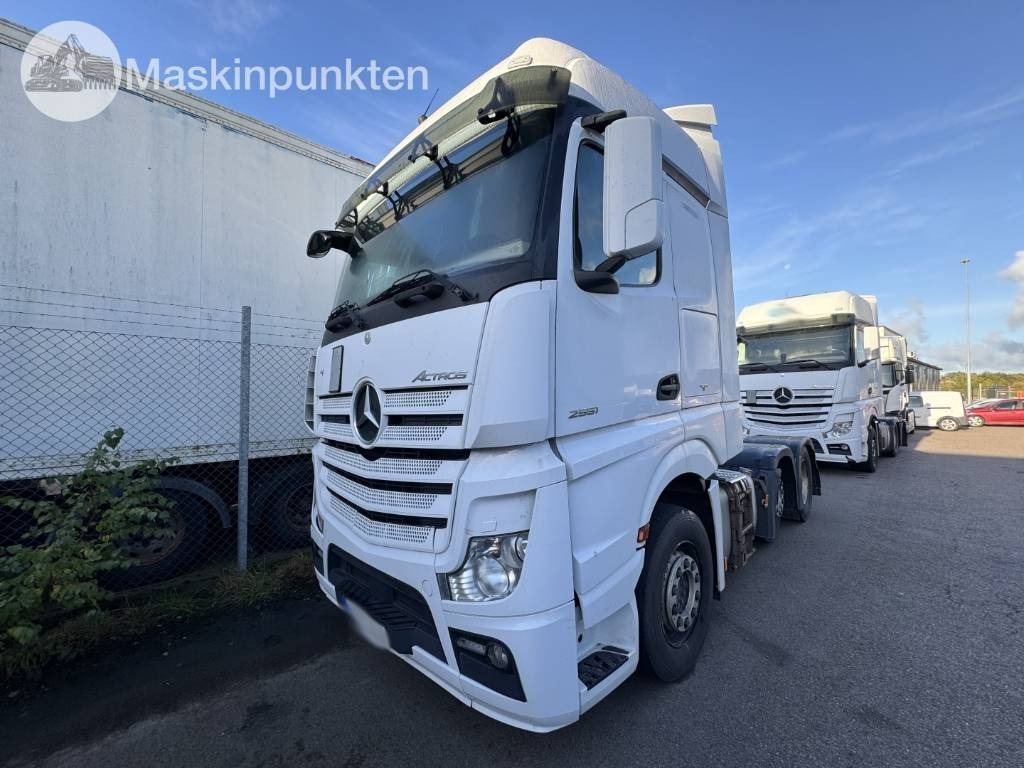 Mercedes-Benz Actros 963-4-D  - Tegljač: slika 1 Mercedes-Benz Actros 963-4-D  - Tegljač: slika 1