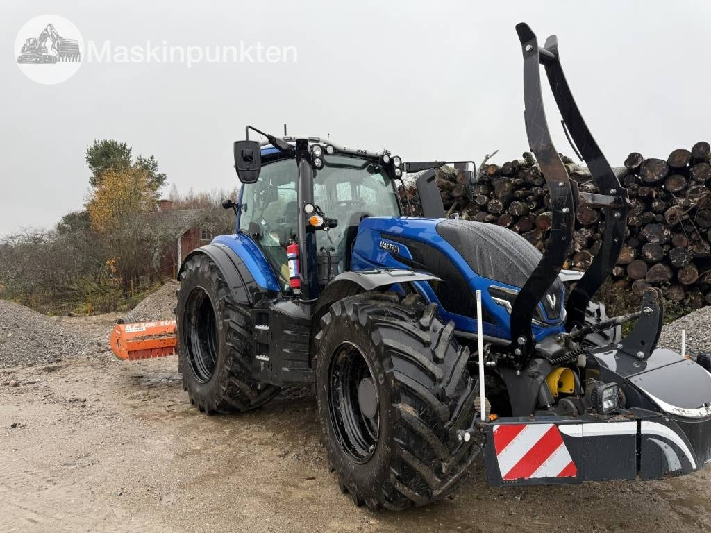 Valtra T 255 MED KRAN OCH AGGREGAT! - Šumarski traktor: slika 1 Valtra T 255 MED KRAN OCH AGGREGAT! - Šumarski traktor: slika 1
