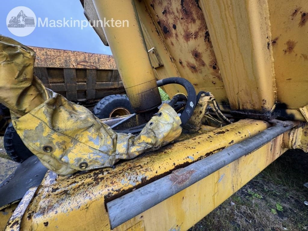 Zglobni kiper Volvo BM A 20: slika 16