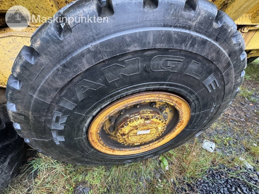 Zglobni kiper Volvo BM A 20: slika 31