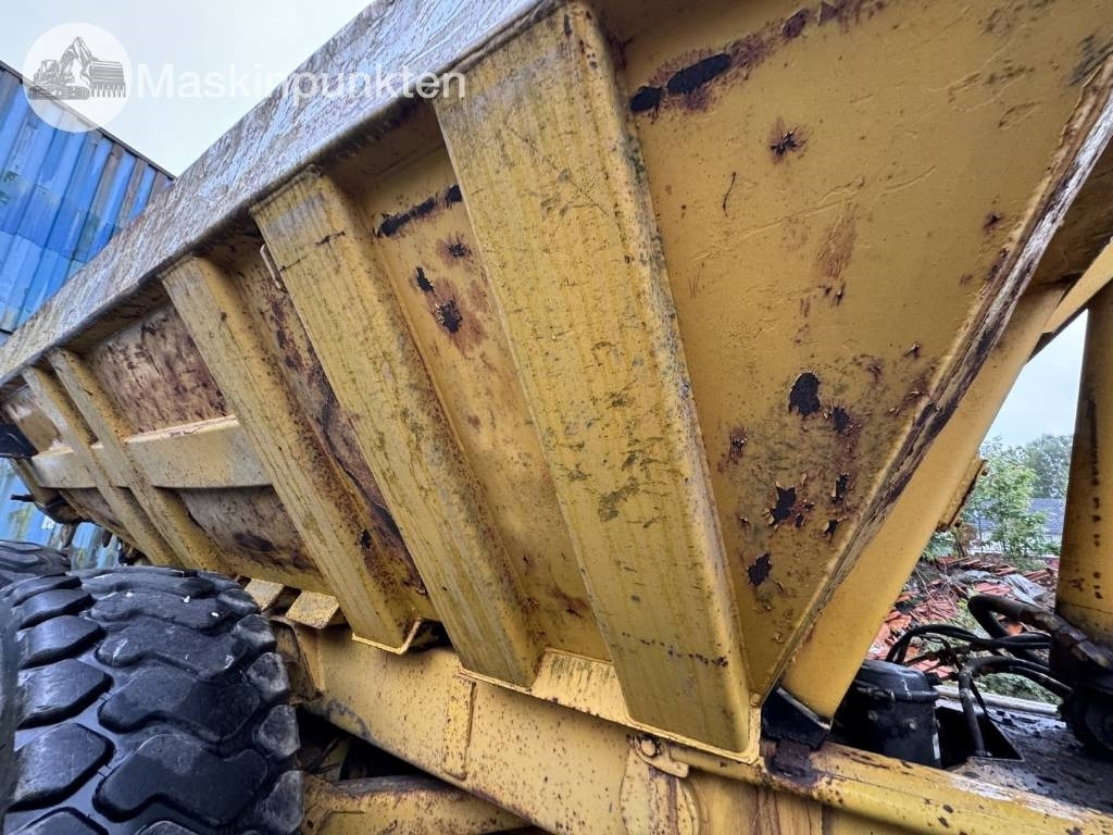 Zglobni kiper Volvo BM A 20: slika 32