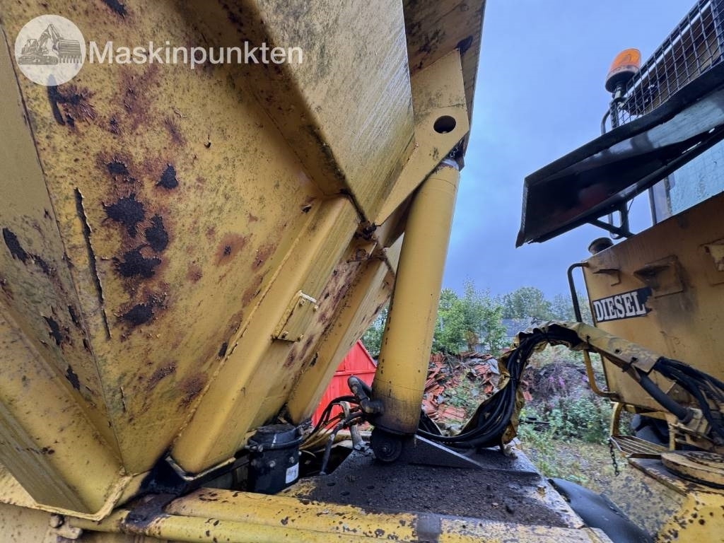 Zglobni kiper Volvo BM A 20: slika 33