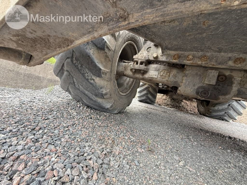 Bager točkaš Volvo EW 140 C: slika 33 Bager točkaš Volvo EW 140 C: slika 33