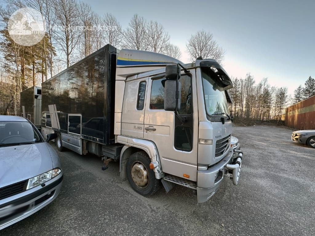 Volvo FL 220 Ekipage - Kamion za prevoz automobila: slika 1 Volvo FL 220 Ekipage - Kamion za prevoz automobila: slika 1