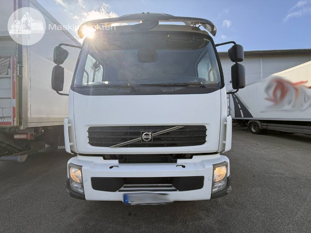 Volvo FL 240 - Kamion sa zatvorenim sandukom: slika 2 Volvo FL 240 - Kamion sa zatvorenim sandukom: slika 2