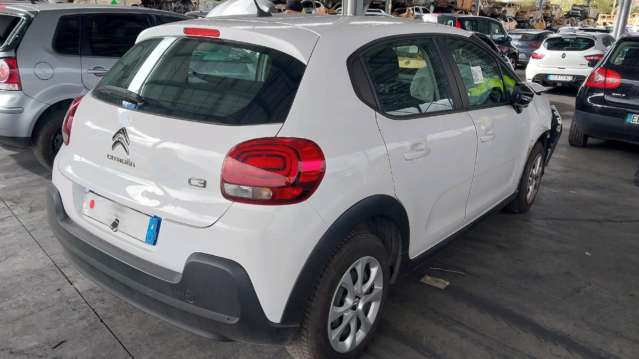 CITROEN C3 III 1.2 PURETECH - Automobil: slika 4 CITROEN C3 III 1.2 PURETECH - Automobil: slika 4