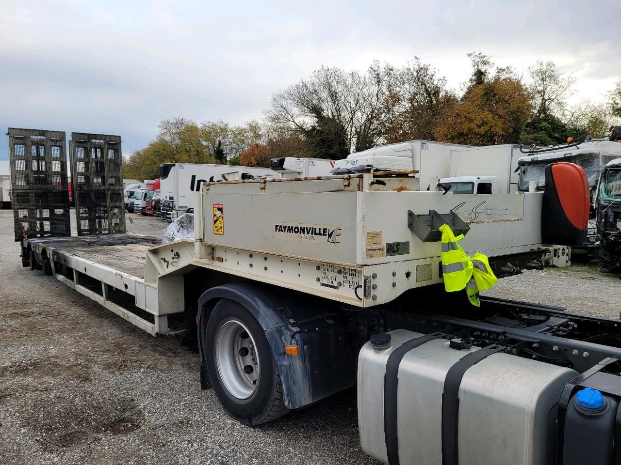 FAYMONVILLE FAYONWILL MULTIMAX - Niska poluprikolica za prevoz: slika 1 FAYMONVILLE FAYONWILL MULTIMAX - Niska poluprikolica za prevoz: slika 1