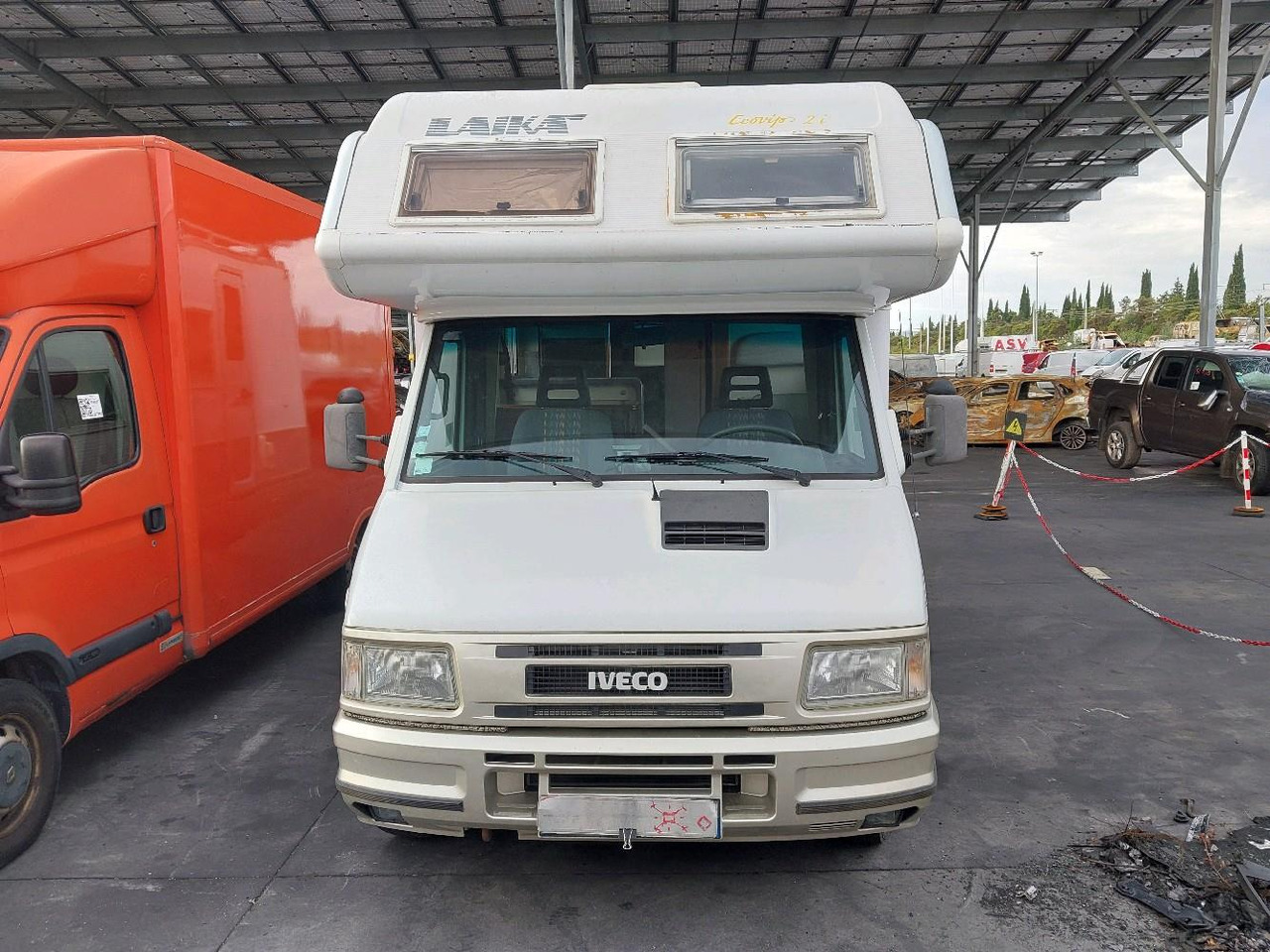 IVECO LAIKA 35.12 CAMPING 122 - Alkoven kamper: slika 1 IVECO LAIKA 35.12 CAMPING 122 - Alkoven kamper: slika 1