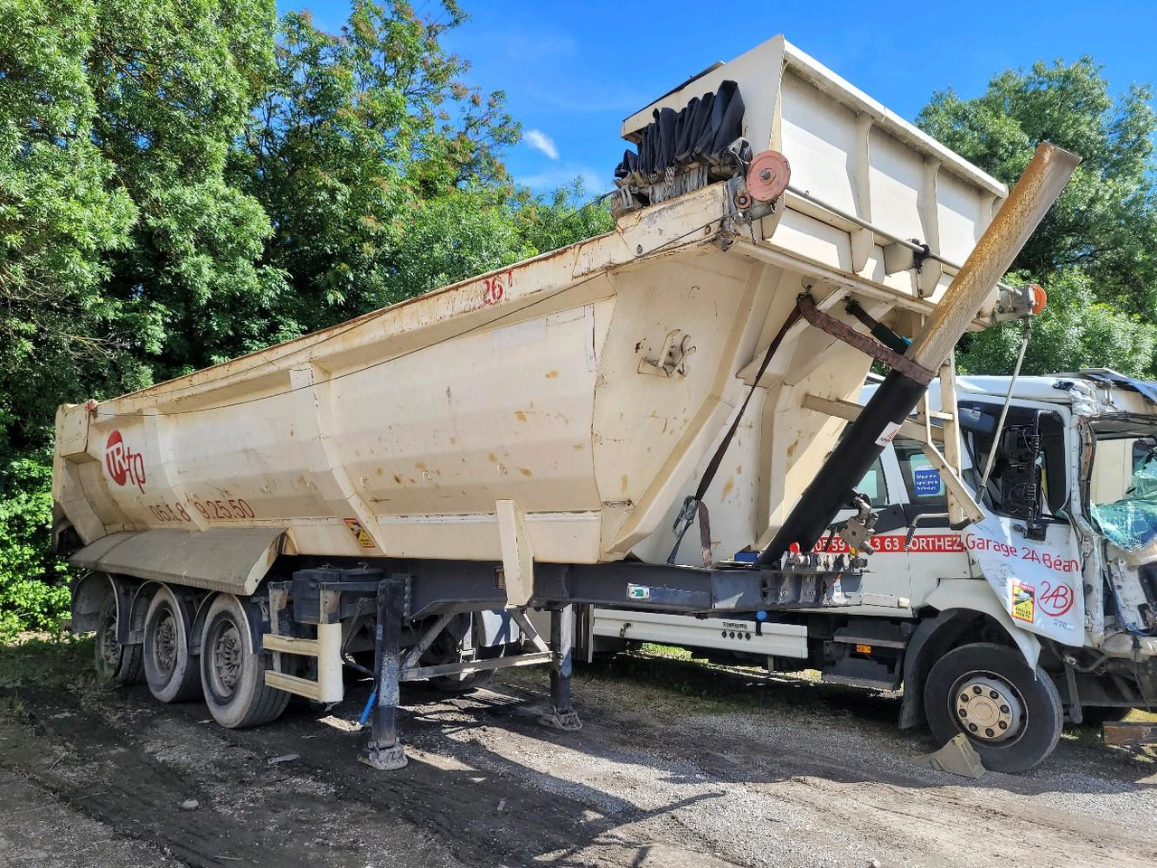 LOUAULT BENNE TP SR39 - Poluprikolica istovarivača: slika 1 LOUAULT BENNE TP SR39 - Poluprikolica istovarivača: slika 1