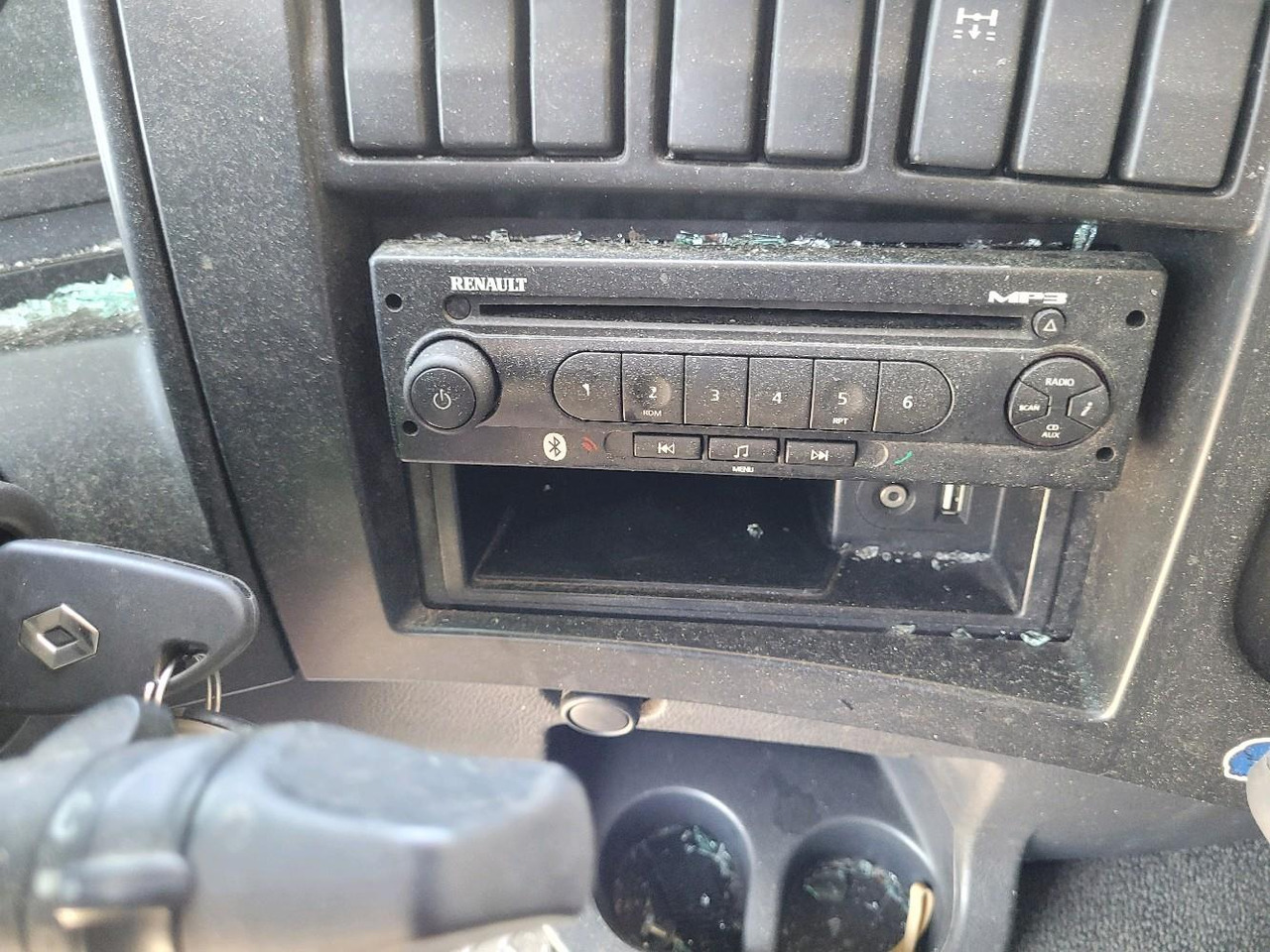 Kamion sa zatvorenim sandukom RENAULT D19 WIDE: slika 13