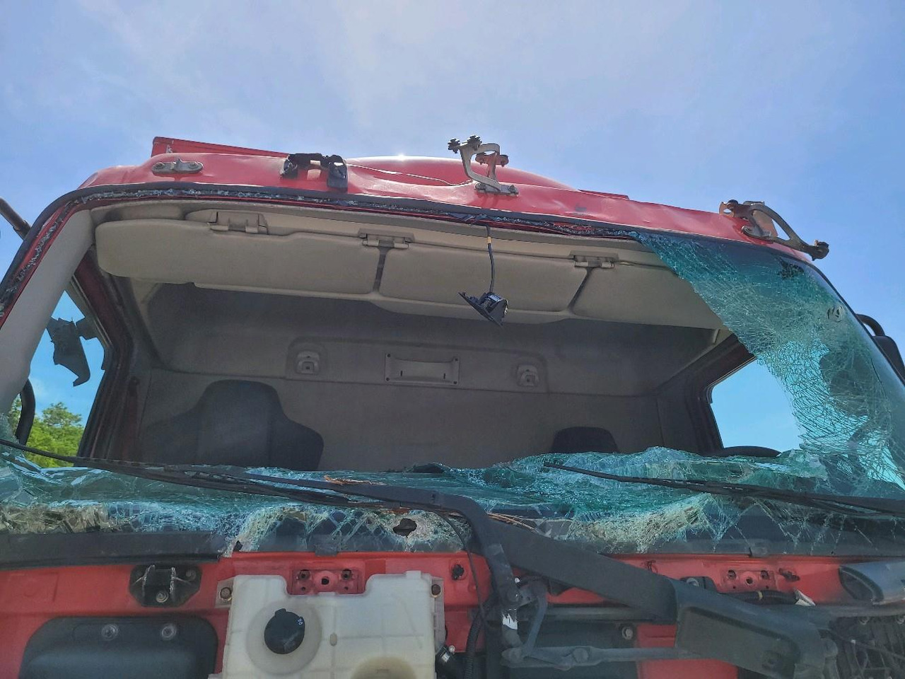 Kamion sa zatvorenim sandukom RENAULT D19 WIDE: slika 18