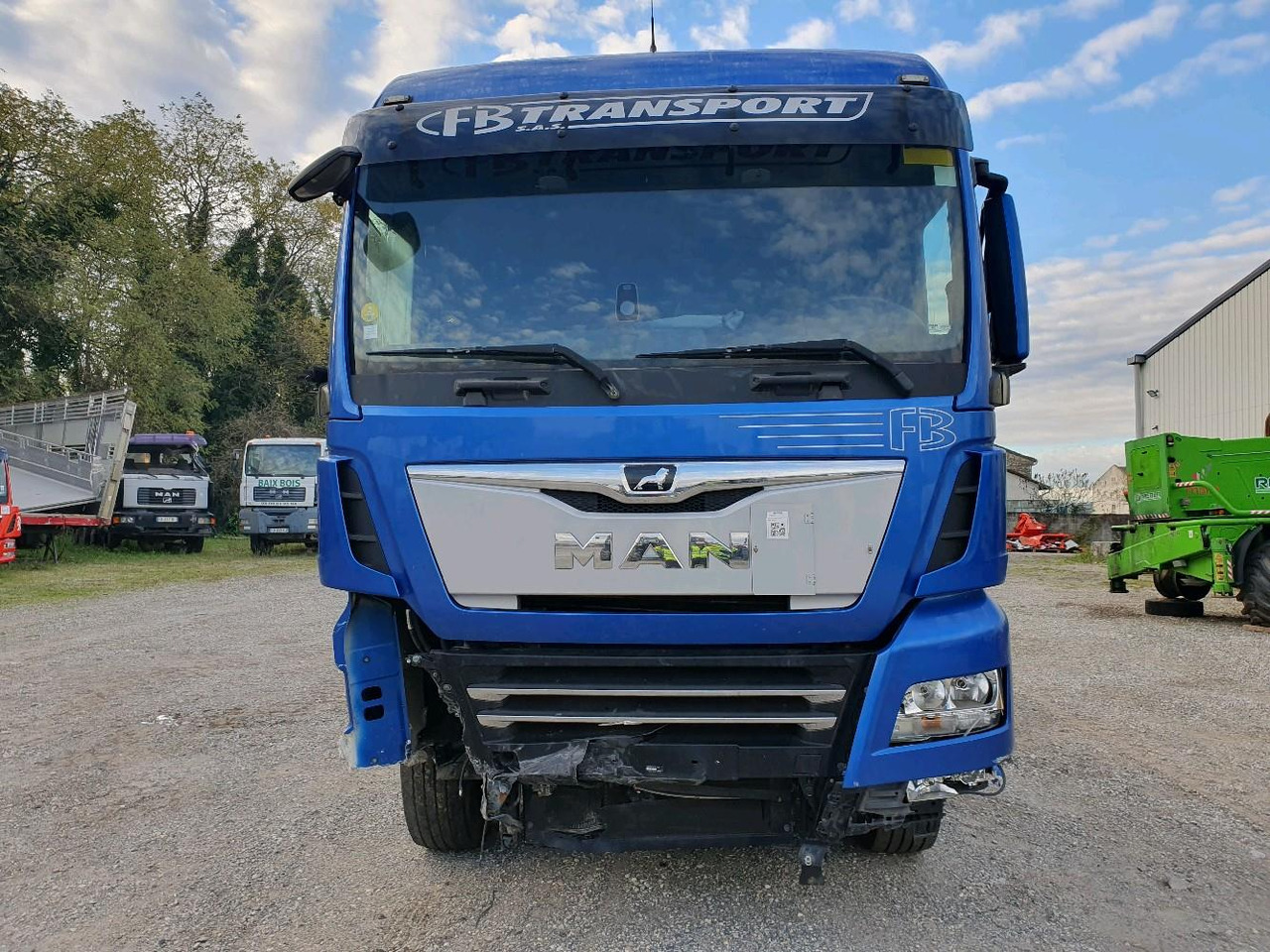 MN 19.470 - Tegljač: slika 2 MN 19.470 - Tegljač: slika 2