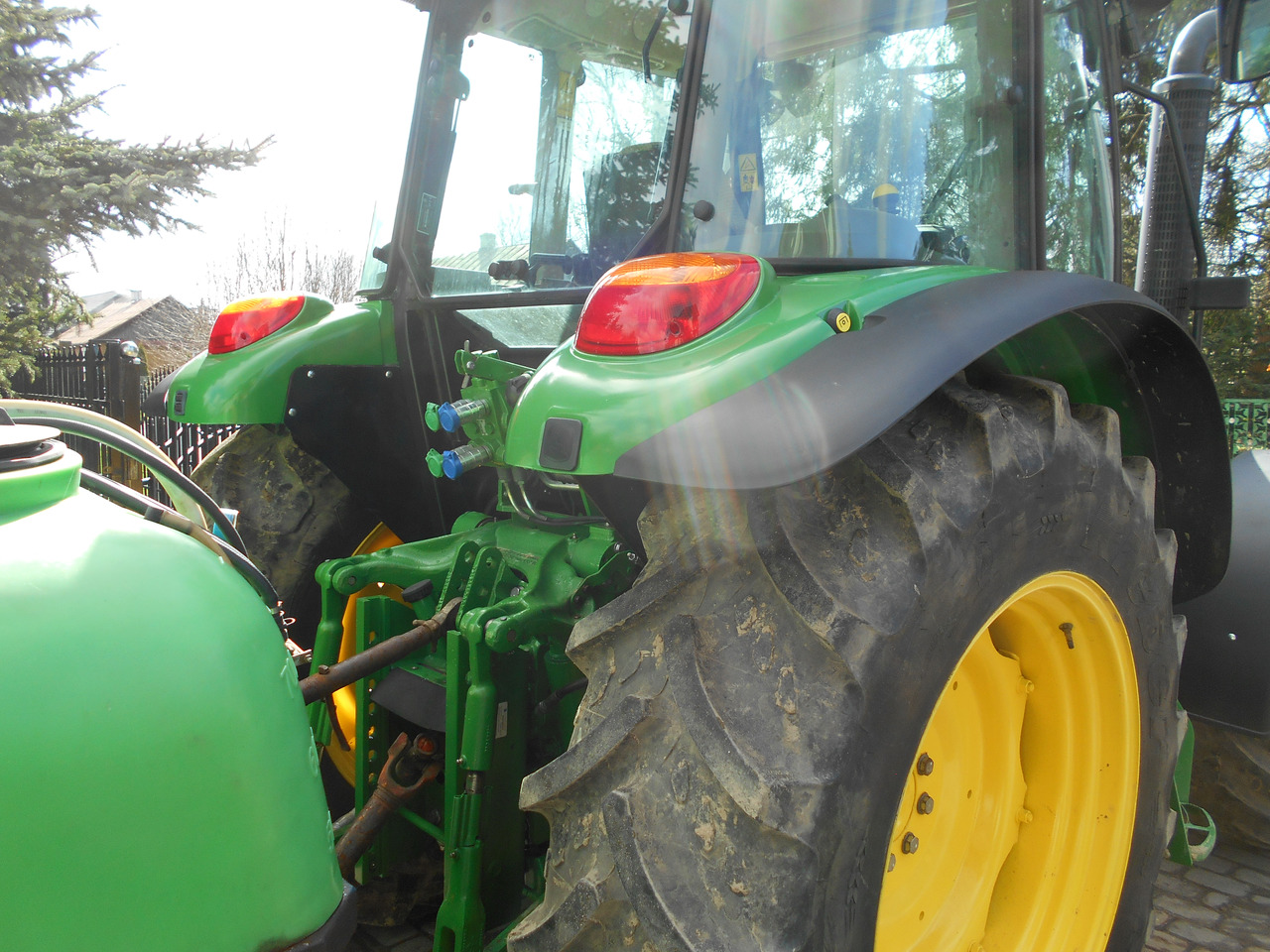 John Deere 5115M - Traktor: slika 3 John Deere 5115M - Traktor: slika 3